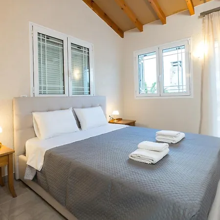 Apartament Zoe's Place - 1 Bd Loft Beachfront