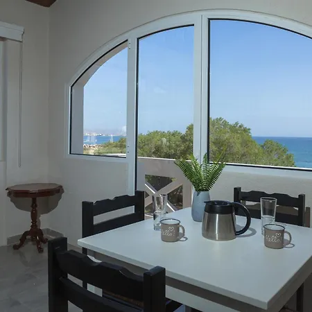 Zoe's Place - 1 Bd Loft Beachfront