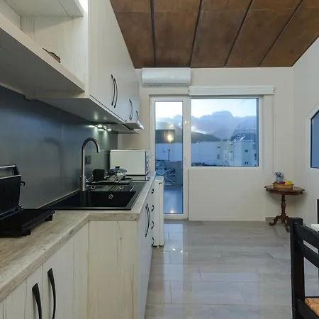 Zoe's Place - 1 Bd Loft Beachfront Apartament